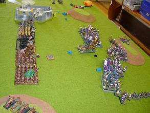Warhammer Skaven (left) vs Empire (right)